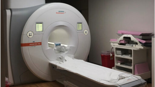breast MRI machine