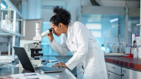 Doctor in a lab conducting research